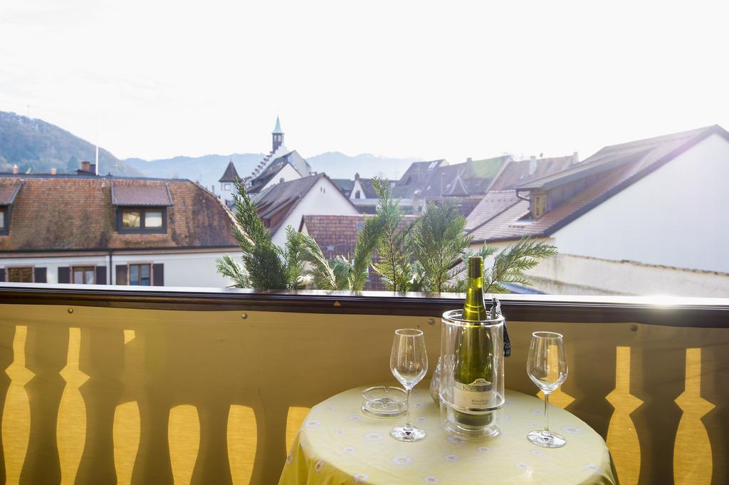 Gasthaus Zum Hirschen Staufen im Breisgau Eksteriør bilde
